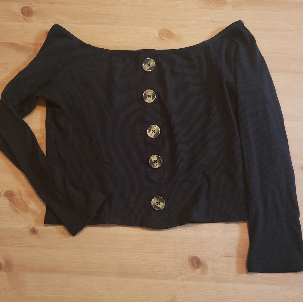Black ribbed cropped long sleeve top